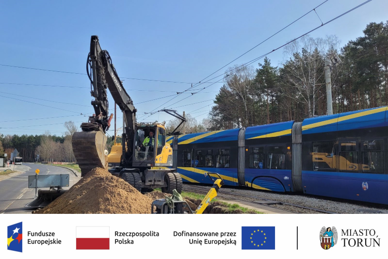 







































Układają płyty po...